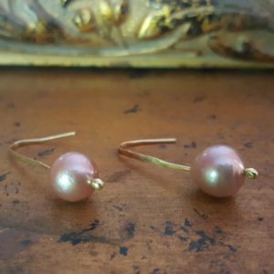 Baroque Edison Pink Lustre Pearl Drop Earrings